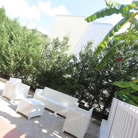 B&B Secondo Binario 아망테