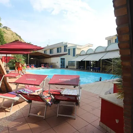 Secondo Binario B&B 아망테